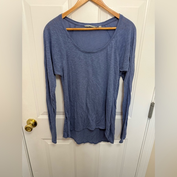 Athleta Tops - Women’s Light Blue Athleta Long Sleeve Top Size Medium Lightweight Workout